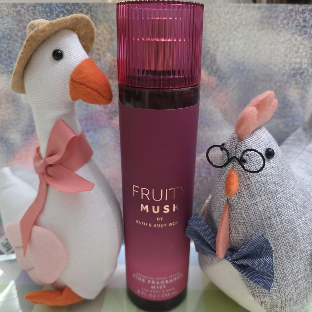 Bath & Body Works Fruity Musk Fine Fragrance Body Mist 8oz NEW RARE